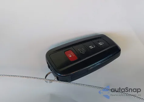 2021 Toyota Rav4 Xle from USA, damaged, VIN 2T3P1RFV2MC203588